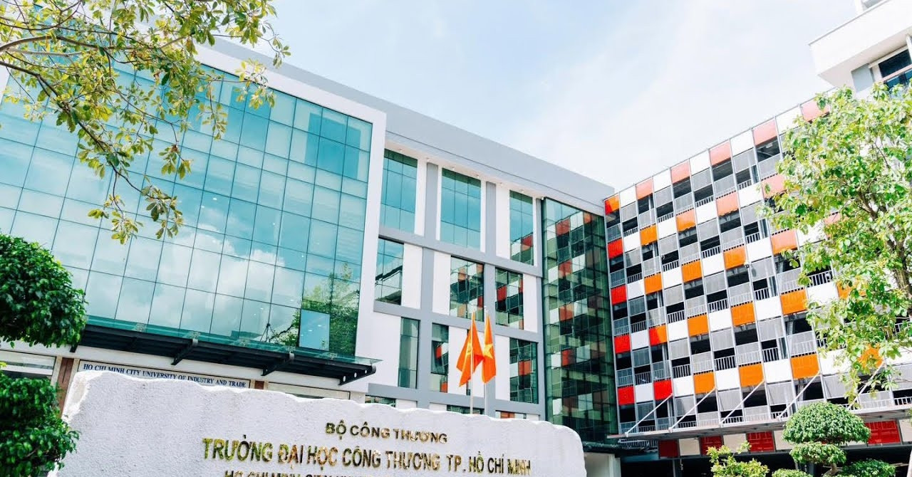 hieu truong thay co loi voi sinh vien truong chi gan 1 ty usd xay co so moi 387