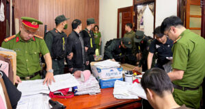 hinh anh canh sat dot kich 28 dia diem bat giu 10 doi tuong com can o phu tho 679