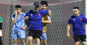 hlv cristiano roland chi bai giup u17 viet nam thang yemen 638