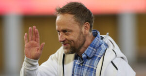 hlv polking gia han hop dong voi cahn den 2028 910