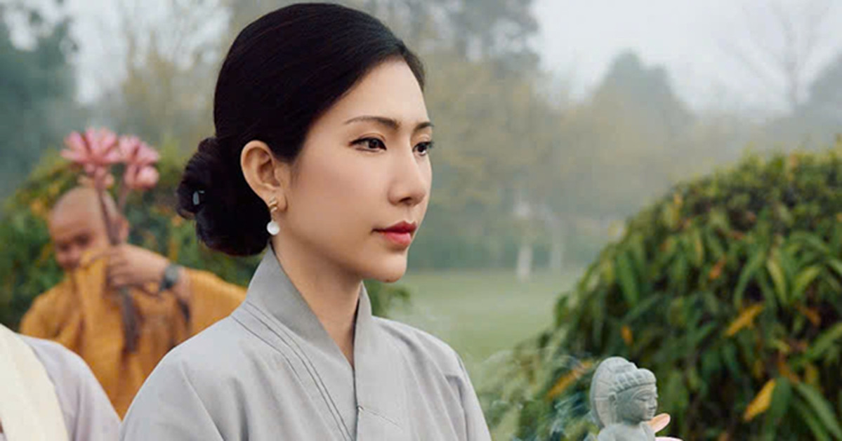 Hoa Hau Hoang Y Nhung Song Cham Tu Tap Sau Bien Co Mat 15 Ty Dong 2954