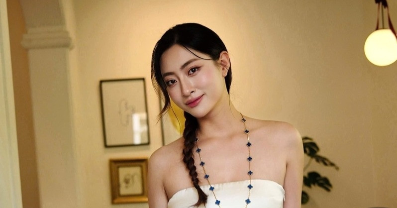 hoa hau luong thuy linh vai tran goi cam siu black nhay sung sau 3 thang chay than 1953