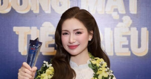 Hòa Minzy - Mỹ Tâm khoe tin vui tới tấp, Khánh Thi 'tố' công khai chồng Phan Hiển 1 hoa minzy my tam khoe tin vui toi tap khanh thi to cong khai chong phan hien 2055