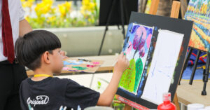 hoc sinh ke chuyen bang thi giac nhung tac pham khien nguoi xem giat minh 1509