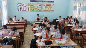 Khánh Hòa rà soát chính sách hỗ trợ giáo dục vùng dân tộc thiểu số 3 hoc sinh dan toc thieu so khu vuc phia nam tinh khanh hoa con nhieu kho khan