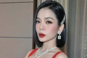 Hoen O Hinh Anh Nghe Si Vang Tuc Voi Khan Gia 526F8525581343C9B426194078088E94 1569