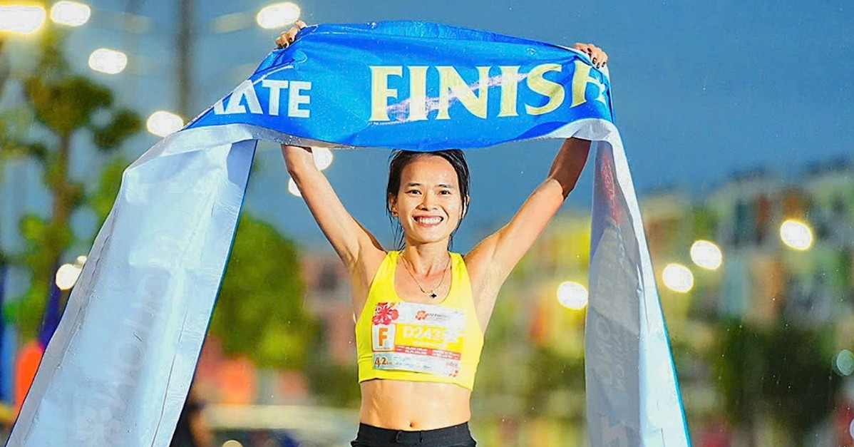 hong le vo dich giai marathon o hai phong 707