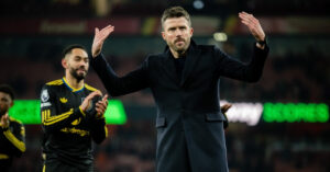 Huyen Thoai Mu Phan Bua Mia Mai Carrick Vidic Noi Nghe Thoa Long 175