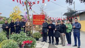 Gắn Biển Mô Hình &Amp;Quot;Ngõ Xóm Văn Minh - Đoàn Kết&Amp;Quot; Chào Mừng Đại Hội Xiv Của Đảng Img7499 1769153713636130209159320260125131607