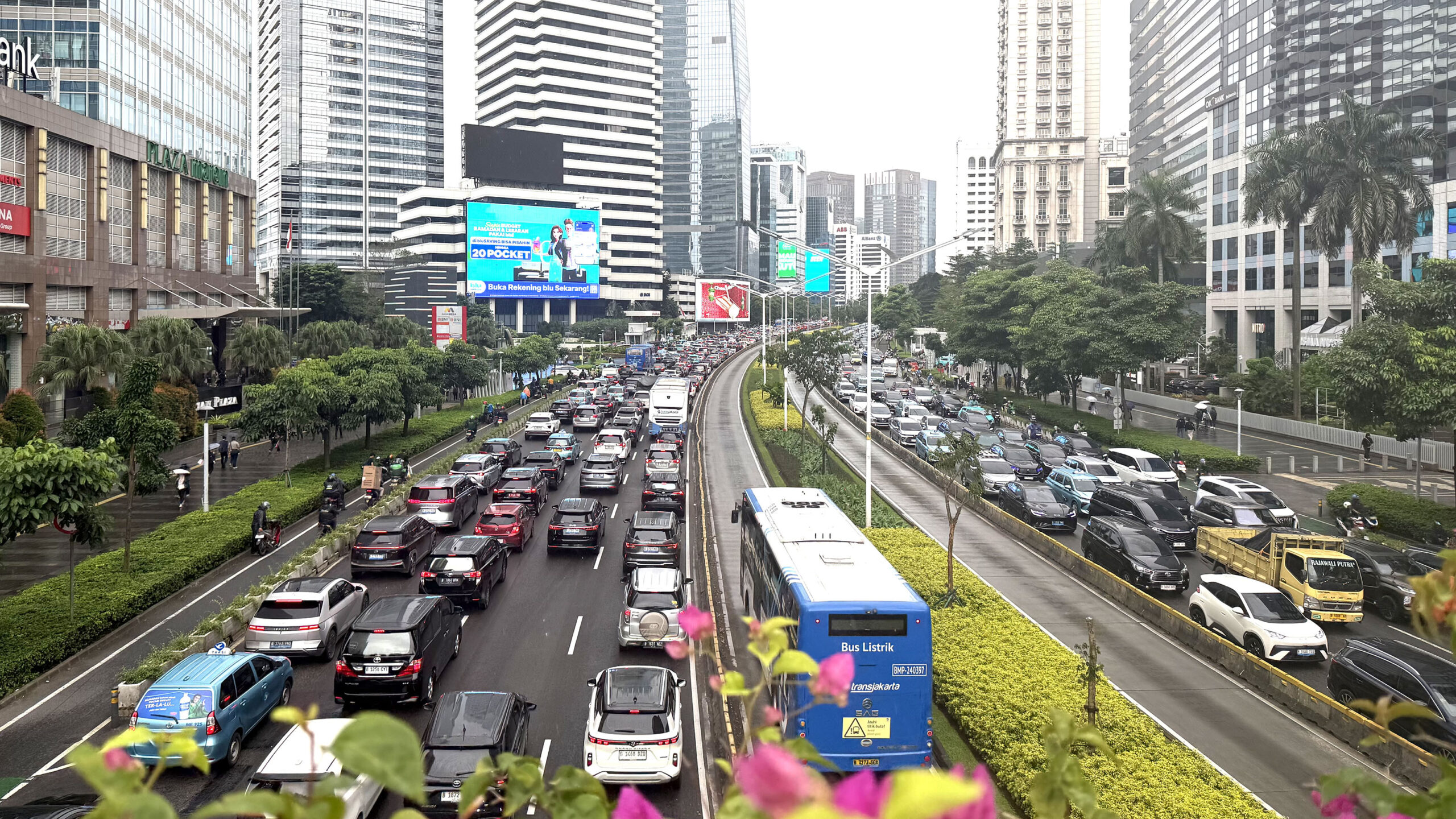indonesia xu huong mua xe dien qua su dung vi loi ich kinh te vov jakarta