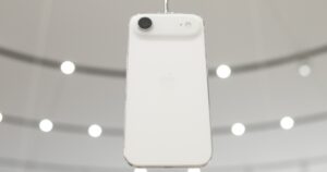 Iphone Air Hands On 12 1757446134250893295808 439 316 1282 1665 Crop 17686417282391693498132