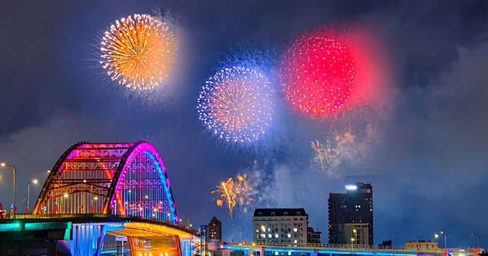 khac hoa hinh anh hai phong trung dung quyet thang o le hoi hoa phuong do 3184