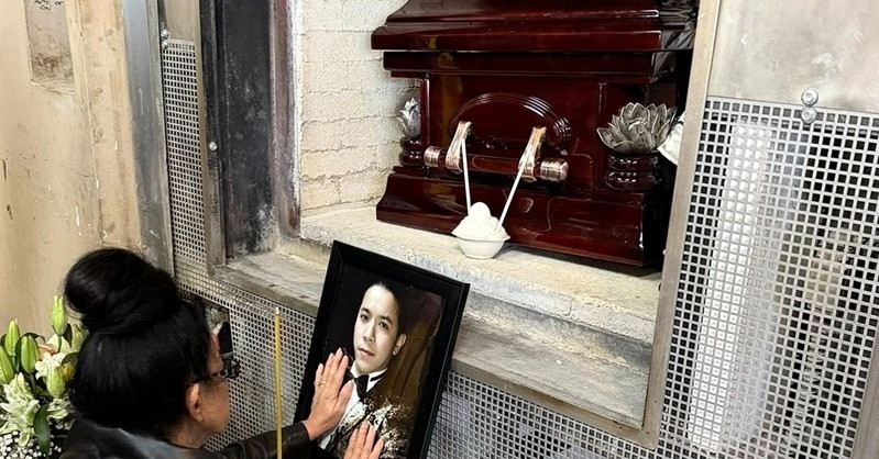 Khoanh Khac Dau Long Trong Tang Le Cua Kasim Hoang Vu 465