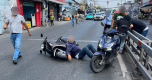 khoi to 2 nguoi au da giua pho do mau thuan khi tham gia giao thong 840