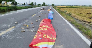 khoi to mot phu nu o ninh binh chan duong phoi thoc khien nguoi di xe may tu vong 2272