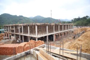 Quảng Trị phấn đấu hoàn thành trường nội trú vùng biên phục vụ năm học mới 1 khoi nha hanh chinh quan tri o du an truong noi tru tieu hoc va thcs dakrong da hoan thanh phan tho