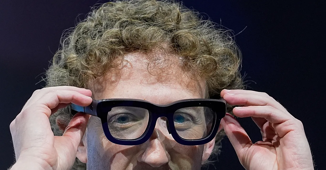 kinh ai cua zuckerberg bi cao buoc xem trom hinh anh rieng tu den muc gay soc 2056