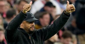 Kompany3110 17618845139101555813467 15 0 335 612 Crop 17618845948961470118451