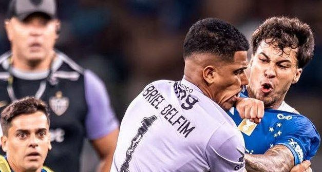 Ky Luc Chua Tung Co 23 The Do Trong Mot Tran Chung Ket 103