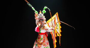 Lan Dau Tien Co Phim Dien Anh Ve Nganh Mua E Kip San Xuat Gay Bat Ngo 1089