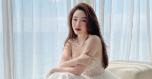 lan hiem hoi ca si thuy tien xuat hien va chia se muon buong bo bao thy sexy 2085