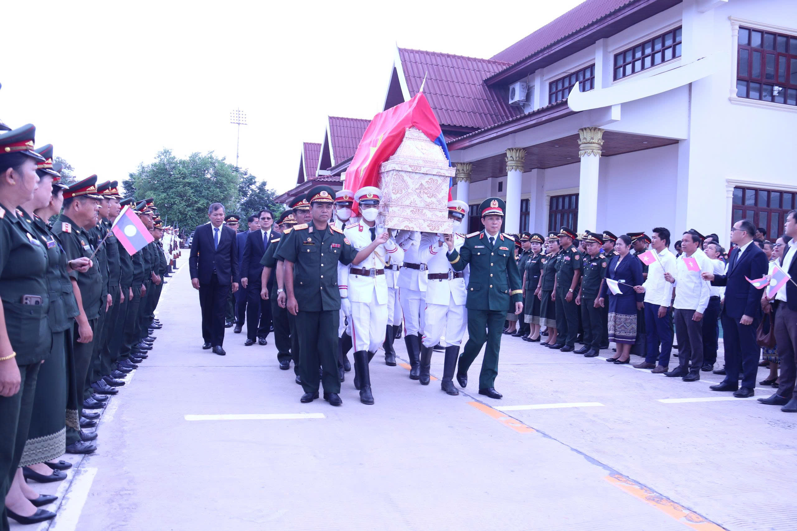 lao5