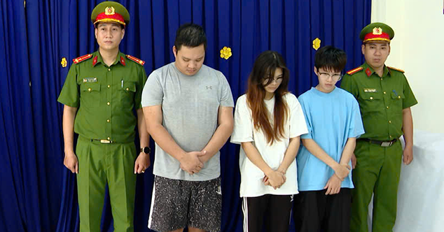 Lat Tay Chieu Tro Tai Xe Taxi Gai Ma Tuy Ham Hai Dong Nghiep 3663