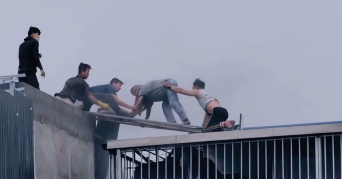 leo qua lan ranh sinh tu nhan chung ke phut giai cuu 7 nguoi trong dam chay 46