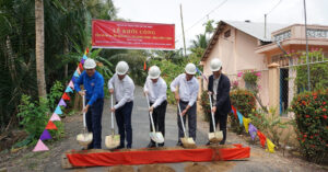 LG Electronics góp sức xây cầu dân sinh tại Vĩnh Long 1 lg electronics gop suc xay cau dan sinh tai vinh long 1920