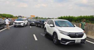 lien tiep 3 vu tai nan tren cao toc qua dong nai un tac keo dai hang km 1593