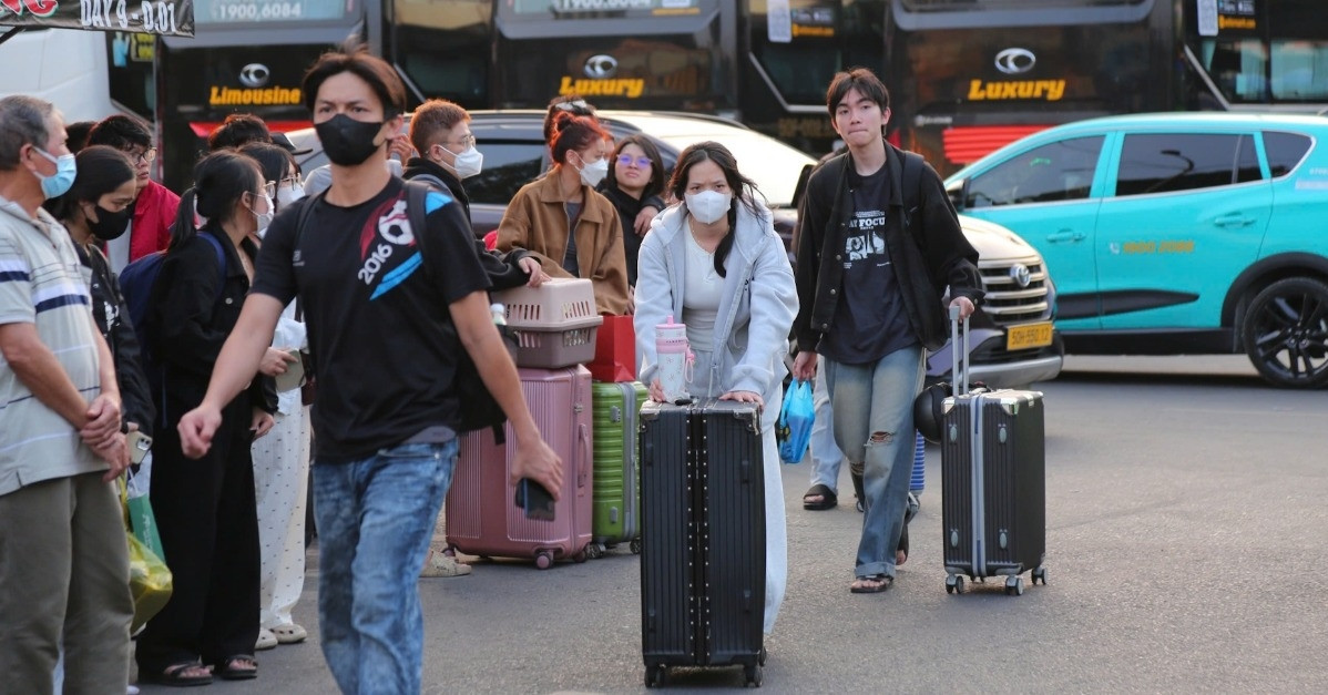 Linh Kinh Do Dac Nguoi Dan Chen Chan Roi Tphcm Ve Que Don Tet Som 2018