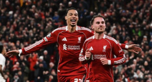 liverpool buoc real madrid ra ve tay trang 107