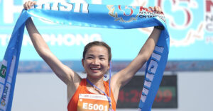 lo dien doi thu cua nguyen thi oanh tai tien phong marathon 2026 2240