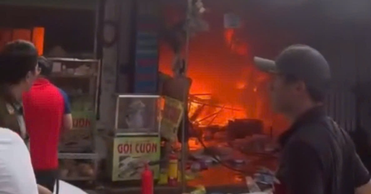 lua ngun ngut bao trum cua hang kinh doanh do nhua nguoi dan hoang hot doi tai san 1045