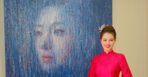 Ly Do Khien Mc Huyen Chau Xuat Hien Tro Lai Sau Thoi Gian Im Ang 2001