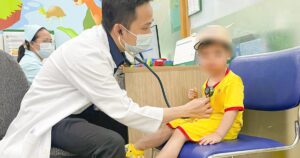 mac benh viem mang nao mo cau thoi gian vang de dua den vien la trong 4 6 gio dau sau khi sot cao a