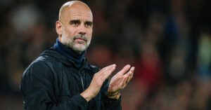 man city mat chuc vo dich pep guardiola noi gian noi ve tuong lai 229