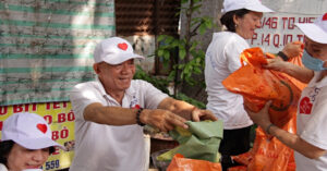 Mất con, người đàn ông ở TPHCM làm thiện nguyện để 'bình an trong tâm hồn' 8 mat con nguoi dan ong o tphcm lam thien nguyen de binh an trong tam hon 1860
