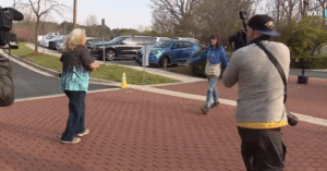 me mat tich hon 20 nam bat ngo xuat hien con gai nghen ngao 2067