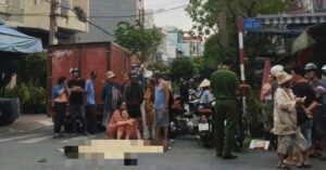 me quy nga ben thi the con trai 15 tuoi sau tai nan voi xe tai o tphcm 2200