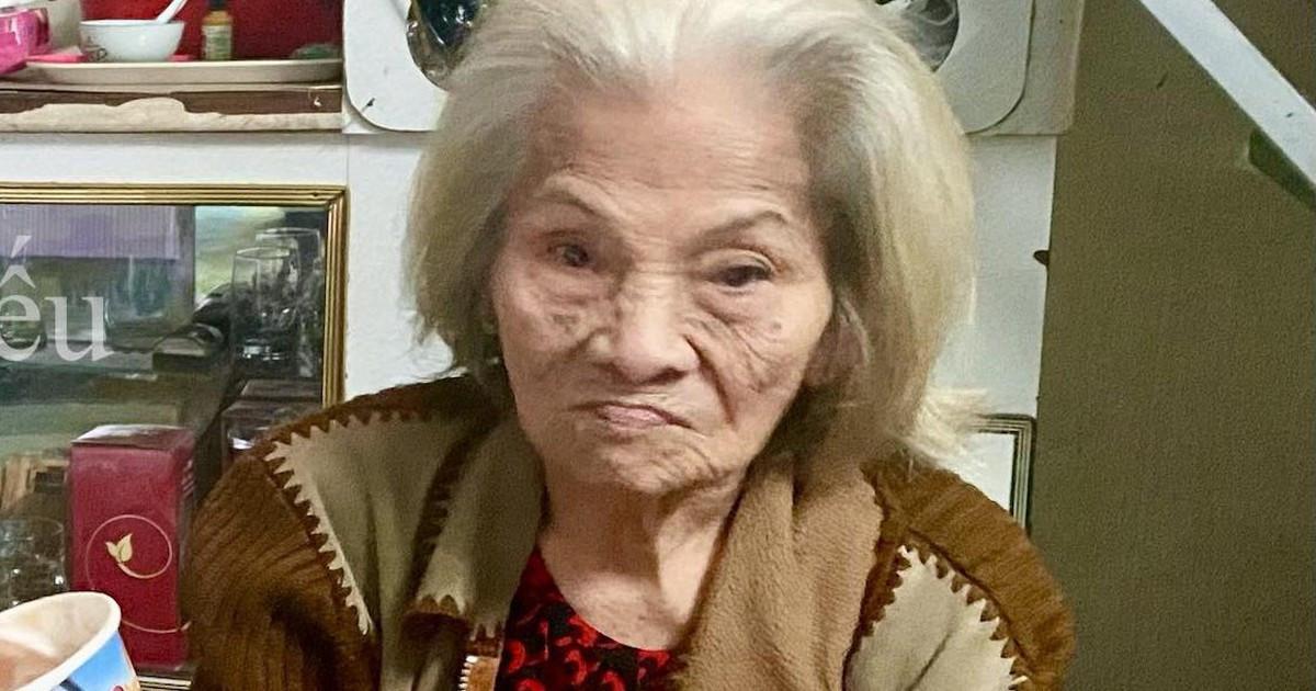 Me Thuong Tin 90 Tuoi Lan Dau Lo Dien B87Eb3A7Bdc14F3A8857F988508A96Dc 826