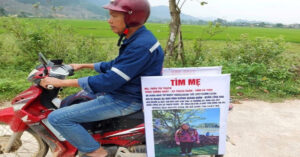 me ve don tet roi mat tich trong dem con dan thong bao len xe rong ruoi tim 2615