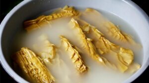 Meo Ngam Mang Loai Bo Chat Doc Nau Nhanh Mem 211347