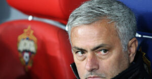 mourinho ngong quyet dinh cua chu tich perez ghe nong real madrid 955