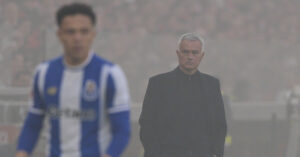 Mourinho Phan Ung Gat Sau The Do Dung La Nguoi Dac Biet 405