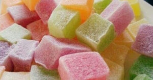 Mung 3 Tet Thay Voi Hai Goi Keo Gom 2942