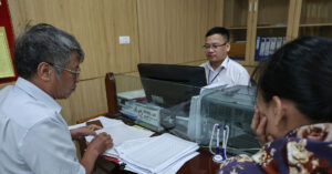 Năm 2026, lao động nam đóng BHXH 16 năm được giải quyết về hưu thế nào? 2 nam 2026 lao dong nam dong bhxh 16 nam duoc giai quyet ve huu the nao 2723