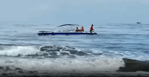 Nam Du Khach 44 Tuoi Bi Song Cuon Mat Tich Khi Tam Bien 2243