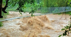 Nam Sinh Lop 3 O Da Nang Truot Chan Roi Xuong Cong Nuoc Truoc Nha Tu Vong 1632