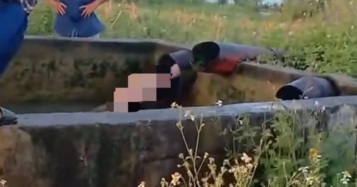 nam sinh lop 9 tu vong thuong tam khi tam be chua nuoc bi mac ket vao voi hut 2546